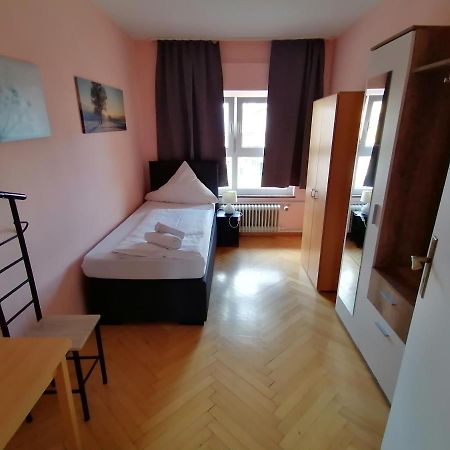 La Stella Hotel Süßen Buitenkant foto