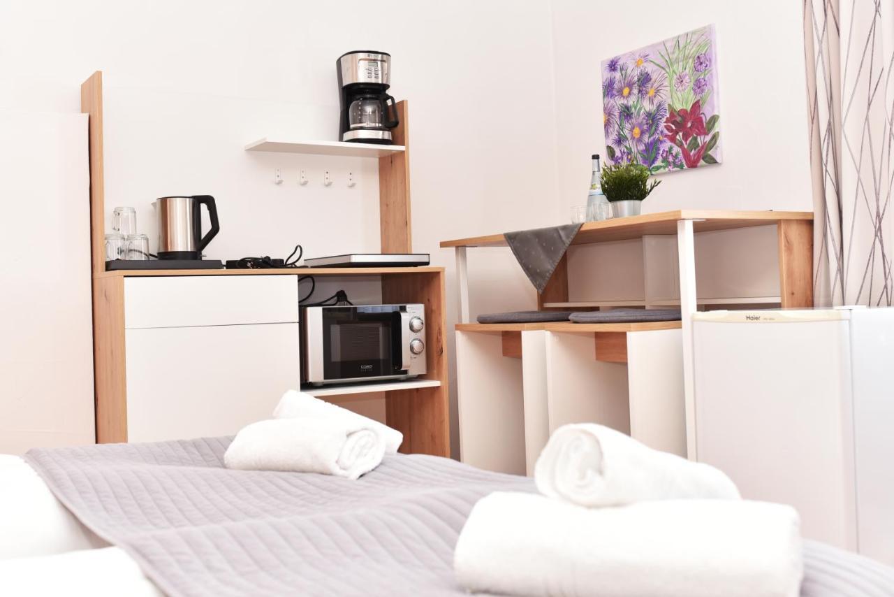 La Stella Hotel Süßen Buitenkant foto