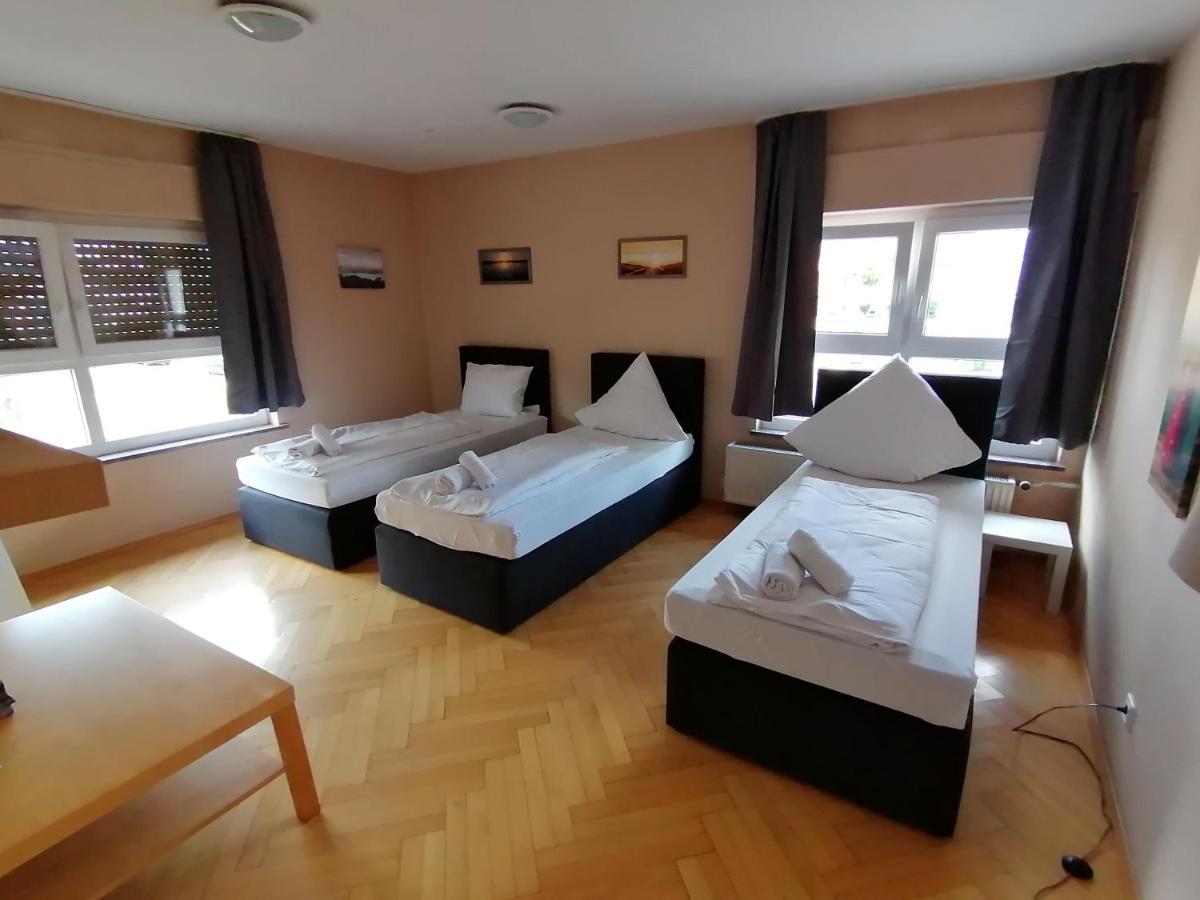 La Stella Hotel Süßen Buitenkant foto