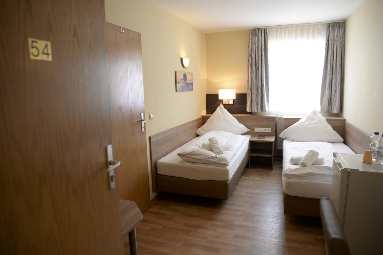 La Stella Hotel Süßen Buitenkant foto