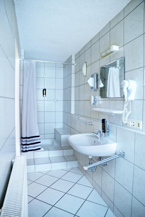 La Stella Hotel Süßen Buitenkant foto