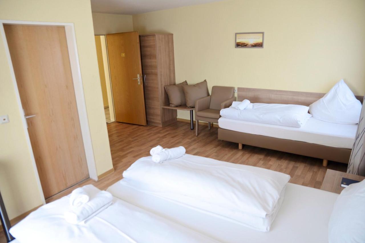 La Stella Hotel Süßen Buitenkant foto